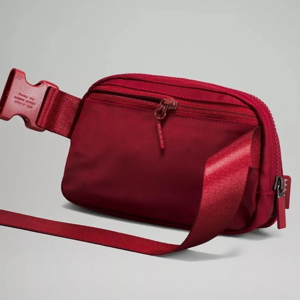 Lululemon Team Canada Belt Bag - Picture 3 of 9